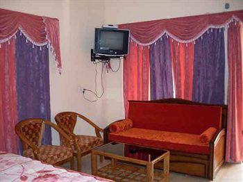 Sea Hawk Inn Bhimtal Ngoại thất bức ảnh